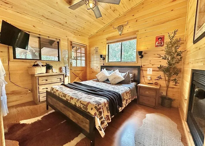 Western Theme! Amazing Spa, Fireplace And Deck! Dom wakacyjny Overgaard